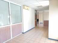 Local 123 m² avec 5 parkings St Denis — photo 3