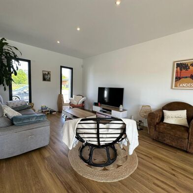 Immeuble  372000 €