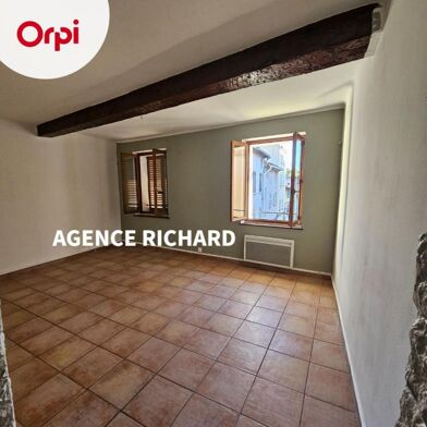 Appartement 3 pièces 780 €