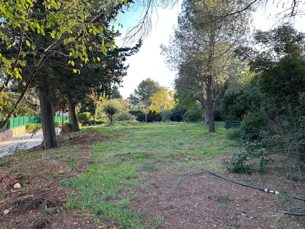 Terrain à vendre St Marguerite (La Garde 83130)