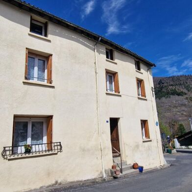 Maison 11 pièces 74000 €