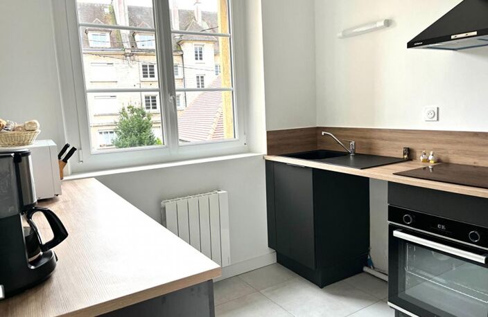 FALAISE : T3 EN PARFAIT ETAT PROCHE PLACE BELLE CROIX — photo 2