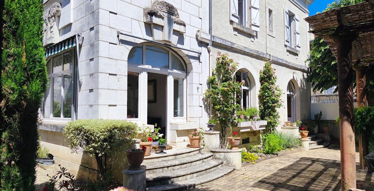 Superbe maison bourgeoise, en parfait état, double séjour, 4/5 chambres, jardin, garage — photo 1