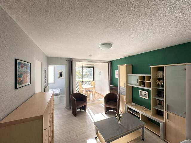 Appartement  2 pièce(s) 31 m2  200 M Plage — photo du bien