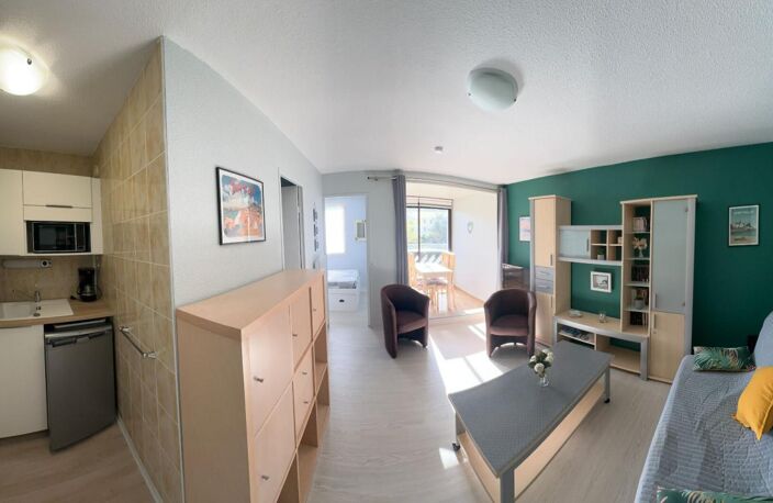 Appartement  2 pièce(s) 31 m2  200 M Plage — photo 4