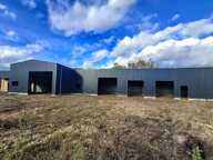 Bâtiment de 660 m² sur grand terrain à Laruscade (33620) — photo 3
