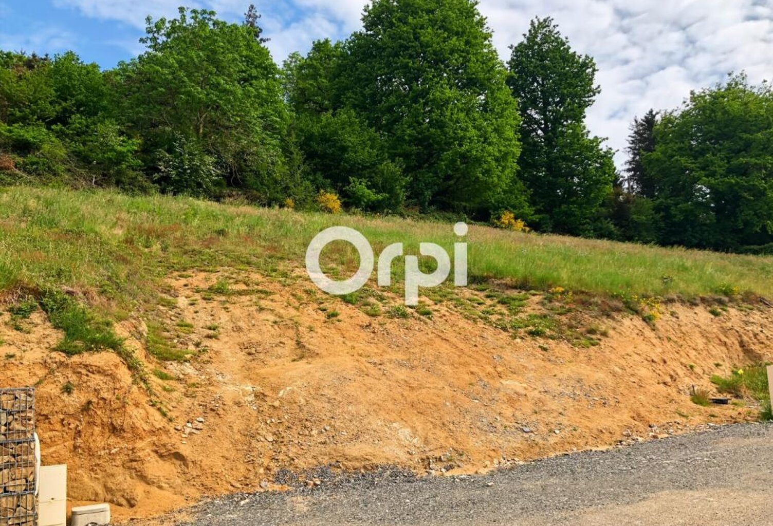 🏡 Construisez votre avenir à Pomeys – Terrain viabilisé de 532 m² au cœur du village ! — photo 1
