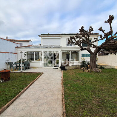 Maison 6 pièces 997500 €