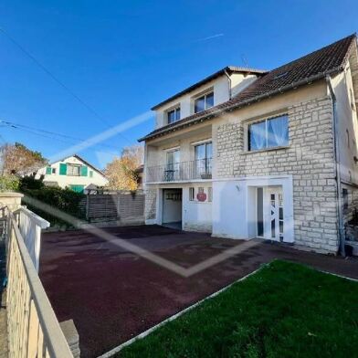 Maison 8 pièces 472500 €