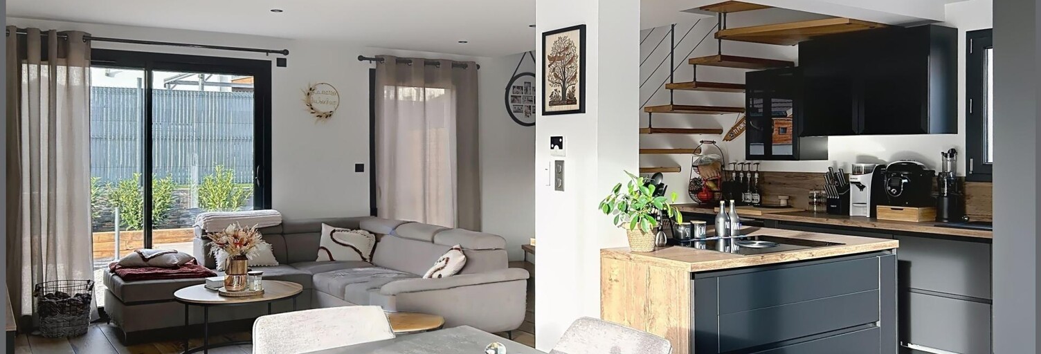 Maison 4 Pièces 103 m² à vendre à Rochejean (25370)