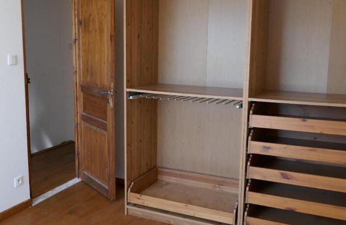 Location maison 4 pièces 80 m² à Saint-Jean-Bonnefonds (42650) — photo 3