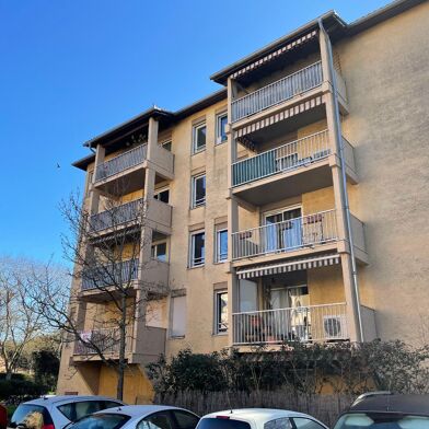Appartement 3 pièces 875 €