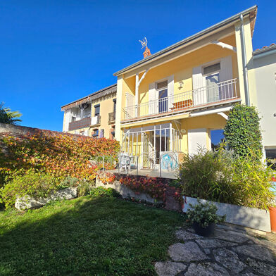 Maison 8 pièces 296800 €