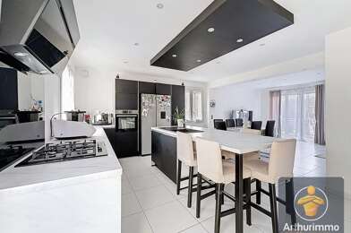 Maison 6 pièces 499000 €