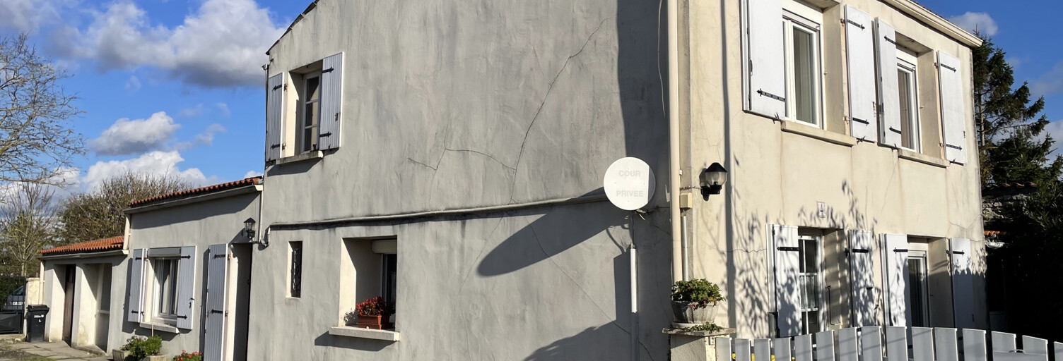 Maison 5 Pièces 122 m² à vendre à Croix-Chapeau (17220)