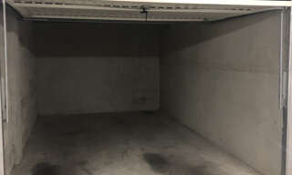 Garage  13 m² à louer à Marseille 12 (13012)