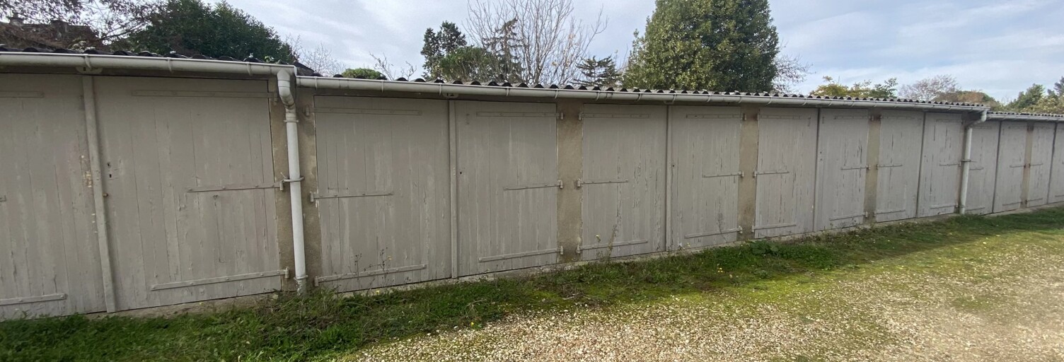 Garage   m² à vendre à Poitiers (86000)