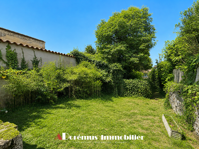 MAISON DE VILLAGE DE 202 M2 AVEC JARDIN ET FORT POTENTIEL D' — photo du bien
