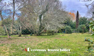 Terrain  1117 m² à vendre à Saint-Caprais-de-Bordeaux (33880)