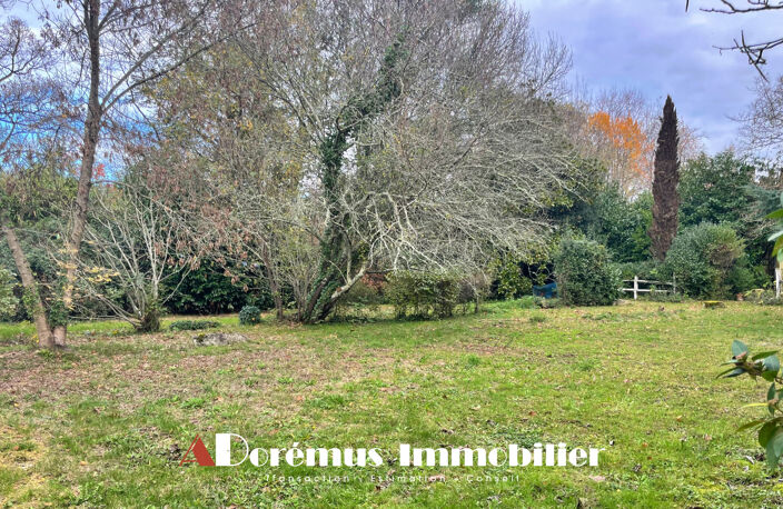 TERRAIN PLAT 1117M2 - PROCHE COMMODITES ET ECOLES - CALME - — photo 2