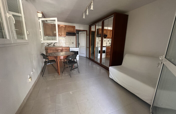 Maison d'habitation divisée en appartements - immeuble de ra — photo 5
