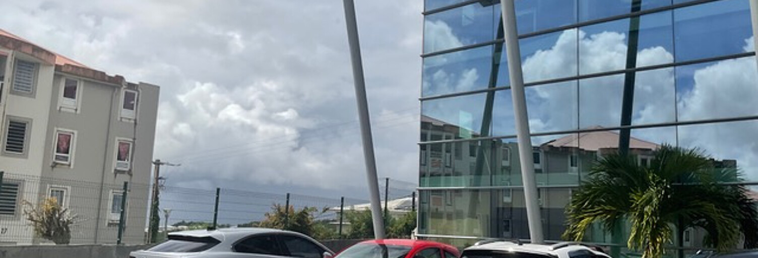 Bureau  81 m² à louer à Le Lamentin (97232)