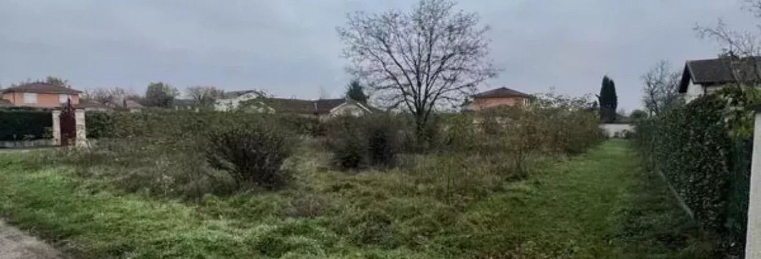 Terrain  660 m² à vendre à Saint-Maurice-de-Gourdans (01800)