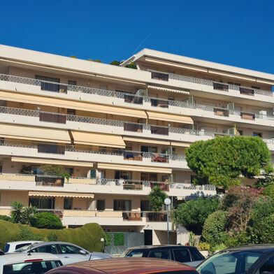 Appartement 2 pièces 1070 €