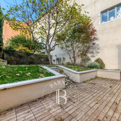 Appartement 5 pièces 2195 €