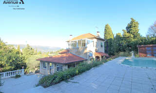 Maison 5 Pièces 148 m² à louer à Nice (06200)