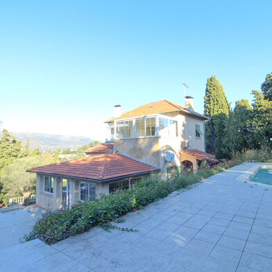 Maison 5 pièces 2900 €