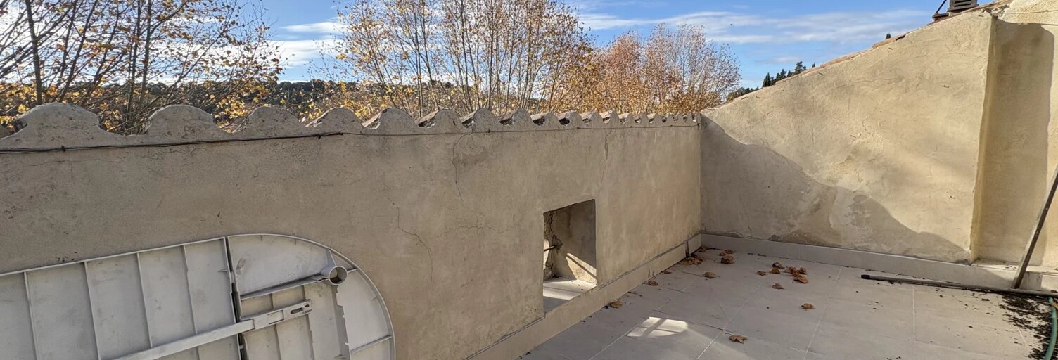 Maison 5 Pièces 143 m² à louer à Jouques (13490)