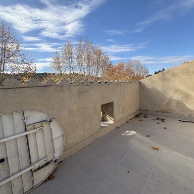 Maison 5 pièces 1220 €