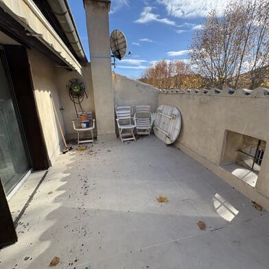 Maison 5 pièces 1220 €