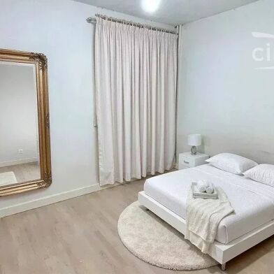 Appartement  712 €