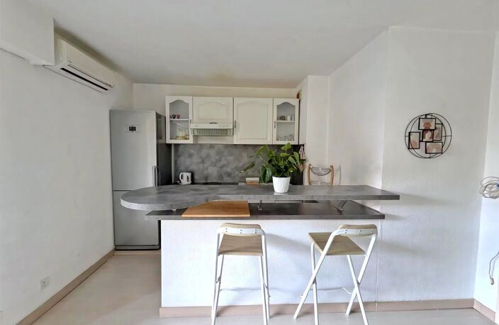 EXCLUSIVITÉ - Saint-Raphaël - APPARTEMENT - TERRASSE 13m²  -CAVE — photo 2