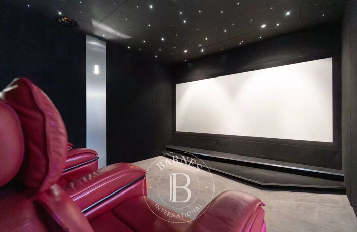 Villa de luxe– 13012 – 500 m² 3000m² de terrain, piscine miroir, — photo 3