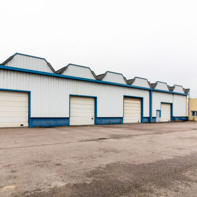 Commerce  2490000 €