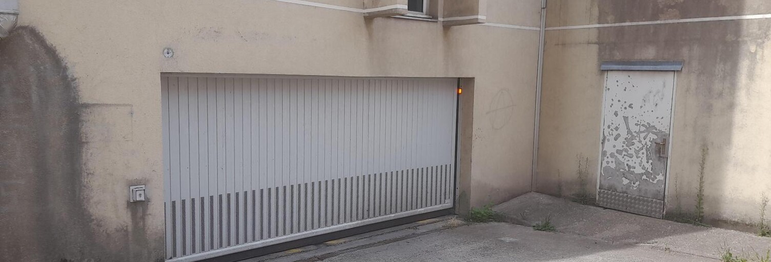 Garage   m² à louer à Chambéry (73000)