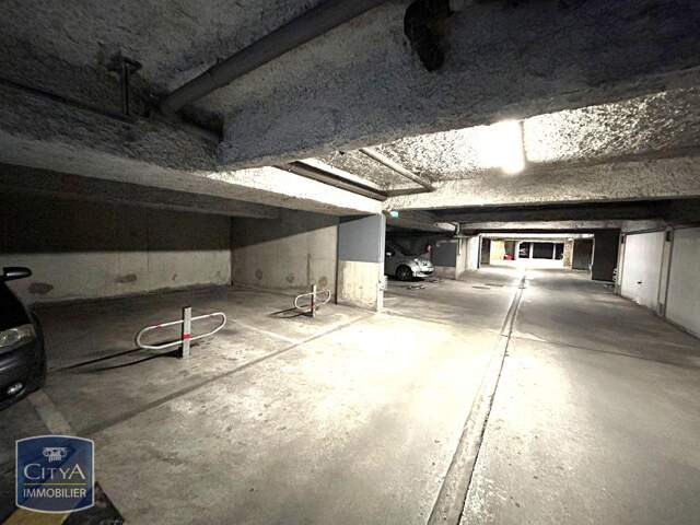 Garage à Chambéry — photo du bien