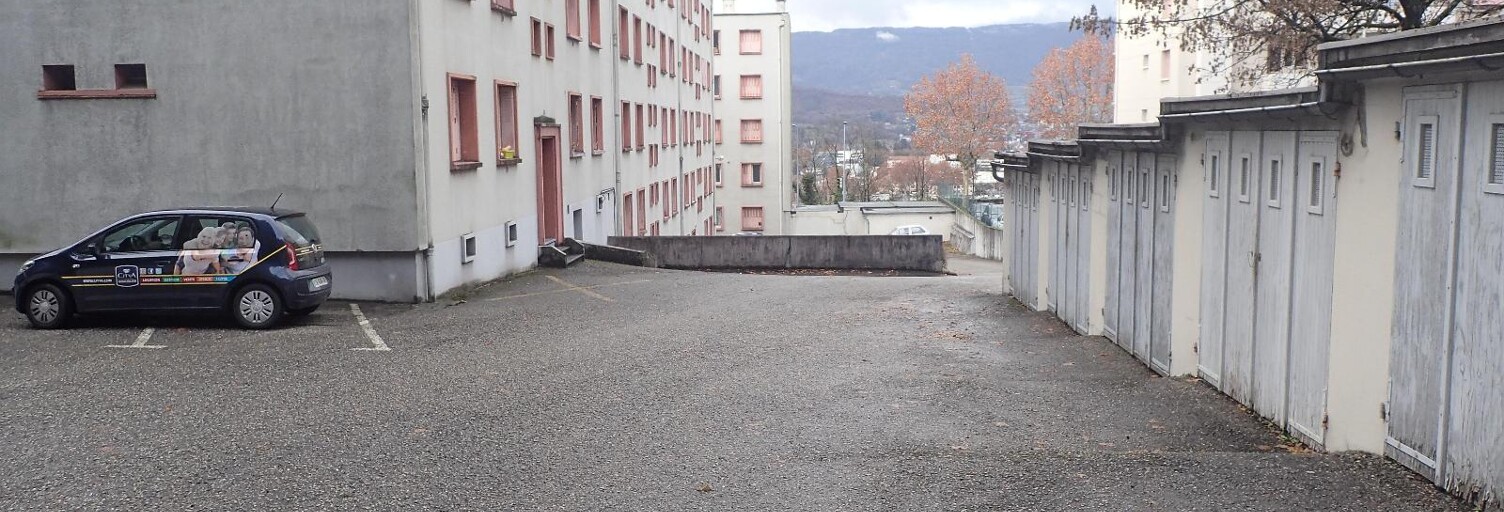 Garage  12 m² à louer à Chambéry (73000)