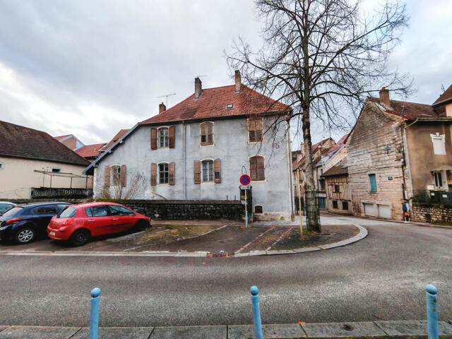 Immeuble proposé à Baume-les-Dames