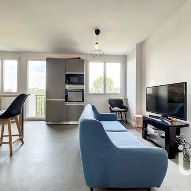 Appartement 5 pièces 400 €