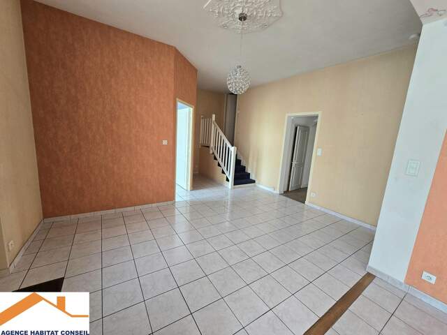 Maison 4 pièces 121 m² à Bellevigny — photo du bien