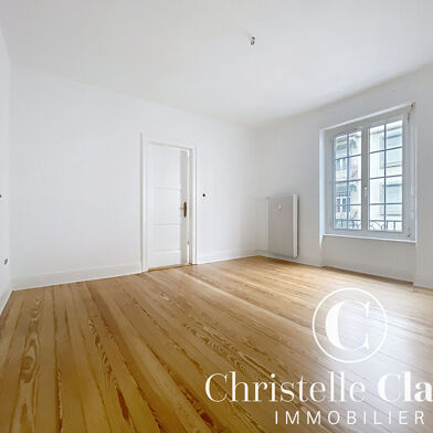 Appartement 3 pièces 920 €