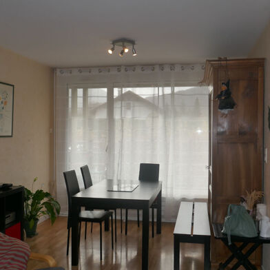 Appartement 3 pièces 215250 €