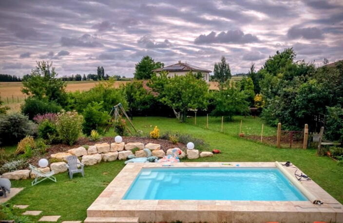 Vente maison 5 pièces 240 m² Villefranche-sur-Saône (69400) — photo 2