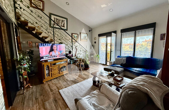 4 pièces ,131 m² ,Dernier étage ,Garage , SIXIEME AVENUE FREJUS SAINT-RAPHAEL — photo 4