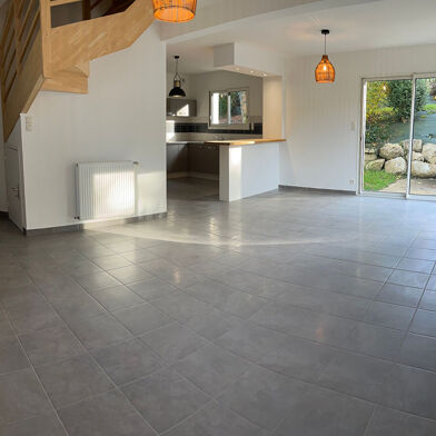 Maison 4 pièces 1100 €