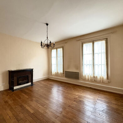 Appartement 3 pièces 670 €